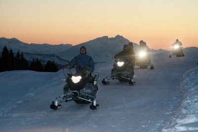 Avoscoot offers snowmobiles’ rides supervised by two guides.